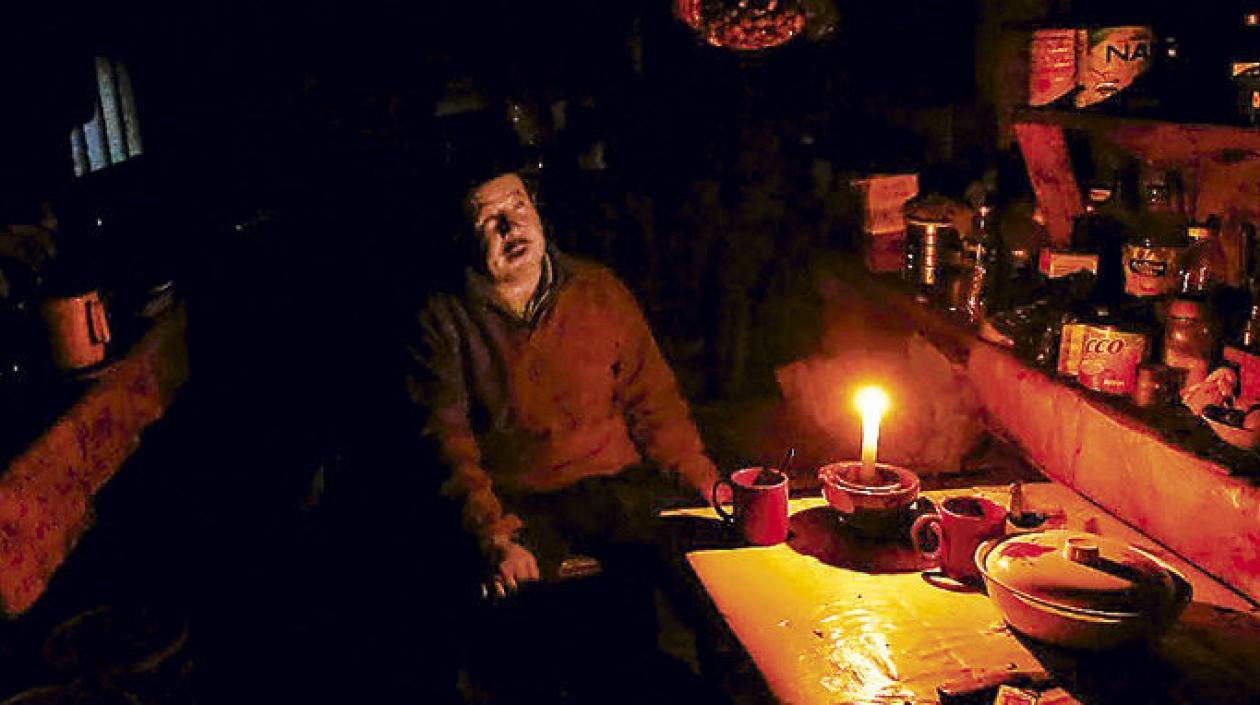  Unas 780 millones de personas podrían permanecer sin electricidad en 2030, 