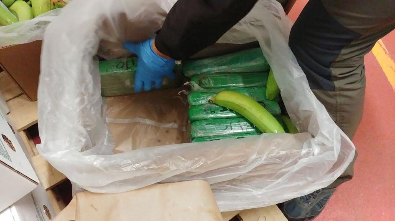 La droga iba oculta en un contenedor de platanos.