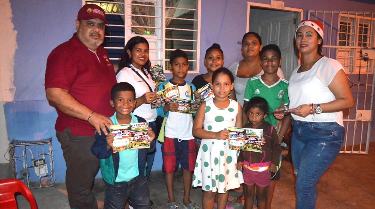 Alessa Ospino, coordinadora de la Oficina Programas Sociales y Nelson Soto, Secretario de Salud, en plena jornada.