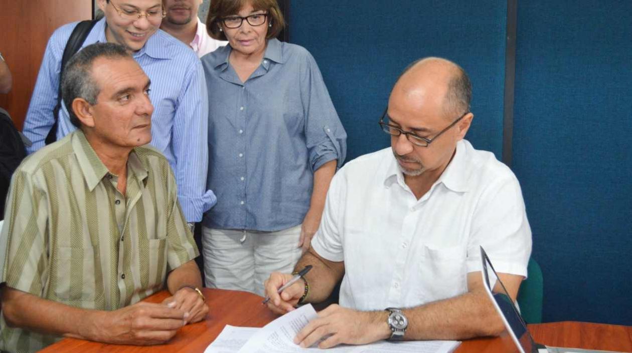 El camino a seguir es que en cada Municipio los usuarios estén pendientes y exijan que el servicio de agua sea continuo y de calidad las 24 horas.