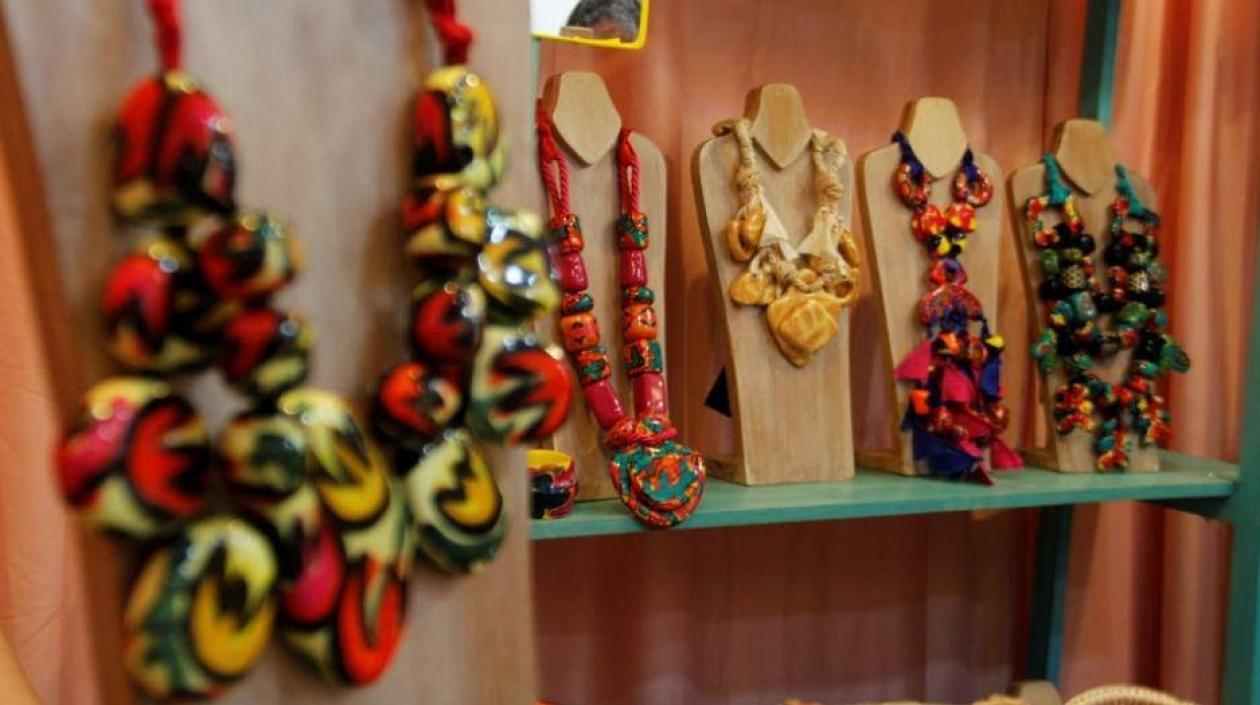 Accesorios presentes en la feria.