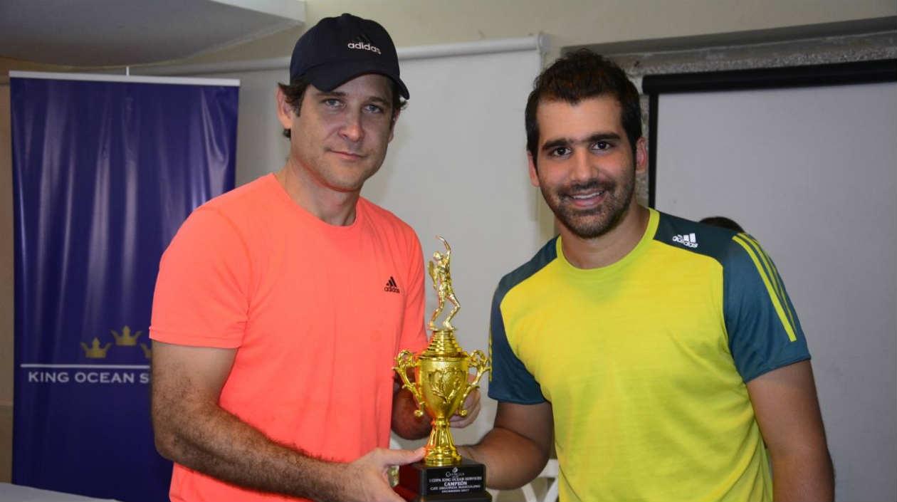 El tenista Alex Lamas, campeón segunda categoría varones.