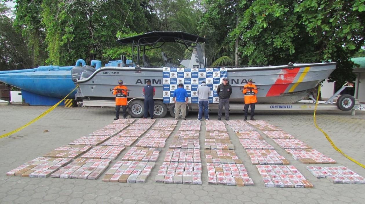La embarcación fue interceptada a unas 68 millas náuticas  al norte de Tumaco.,