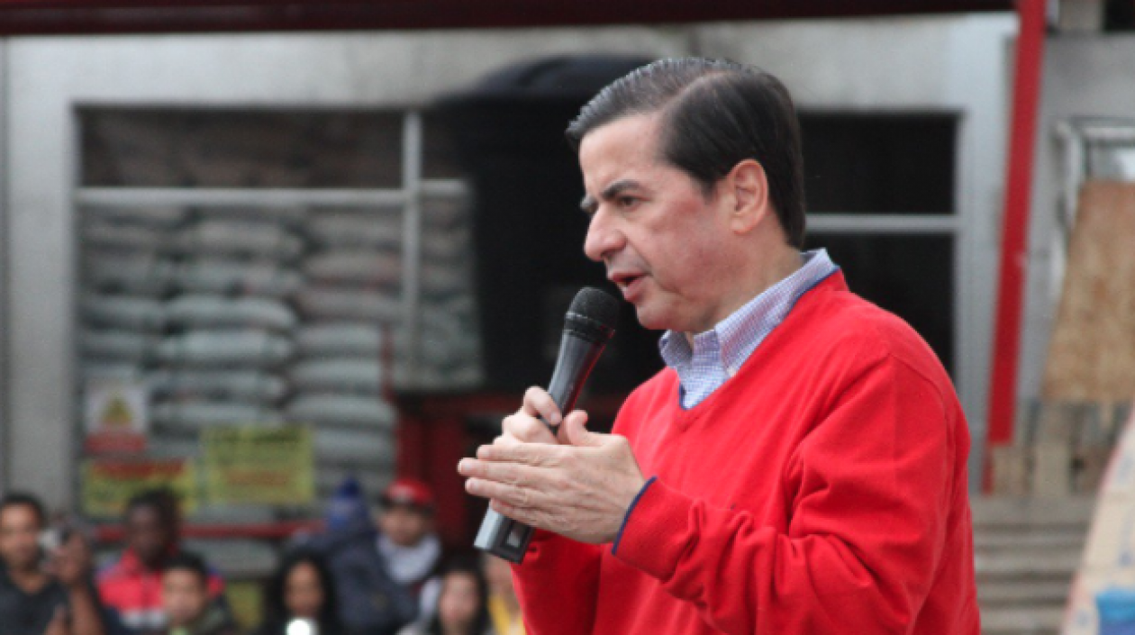 Juan Fernando Cristo, exministro.