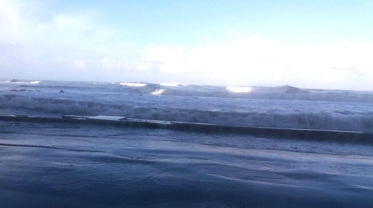 El fuerte oleaje en las playas de Cartagena.