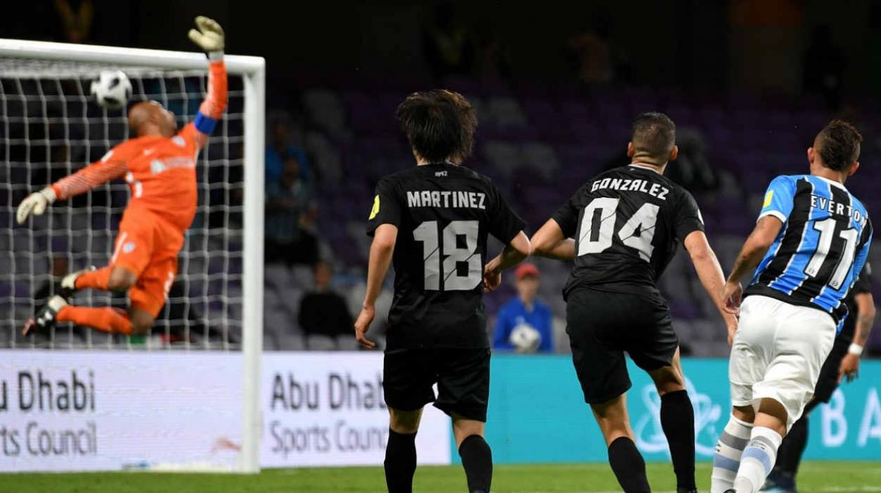 Everton anotó este golazo al Óscar Pérez. 