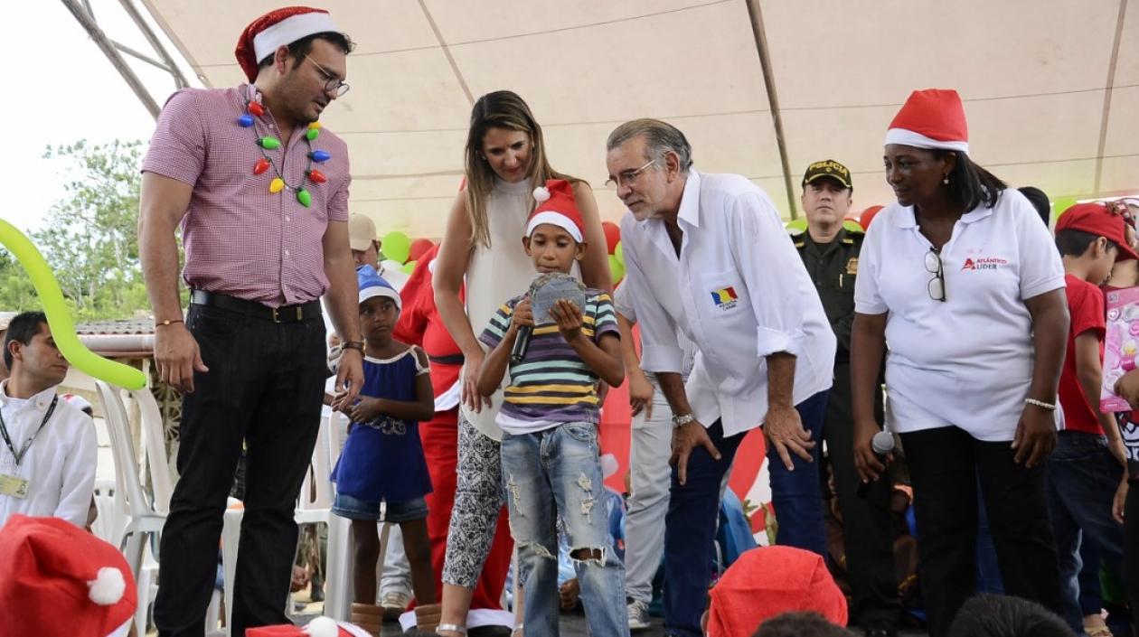 El gobernador Eduardo Verano y la Ministra de Educación Yaneth Giha.