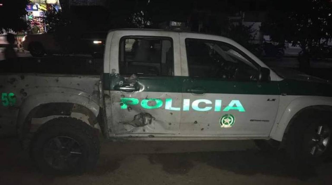 Una moto con explosivos fue detonada al paso de la patrulla cuando esta hacía patrullaje.