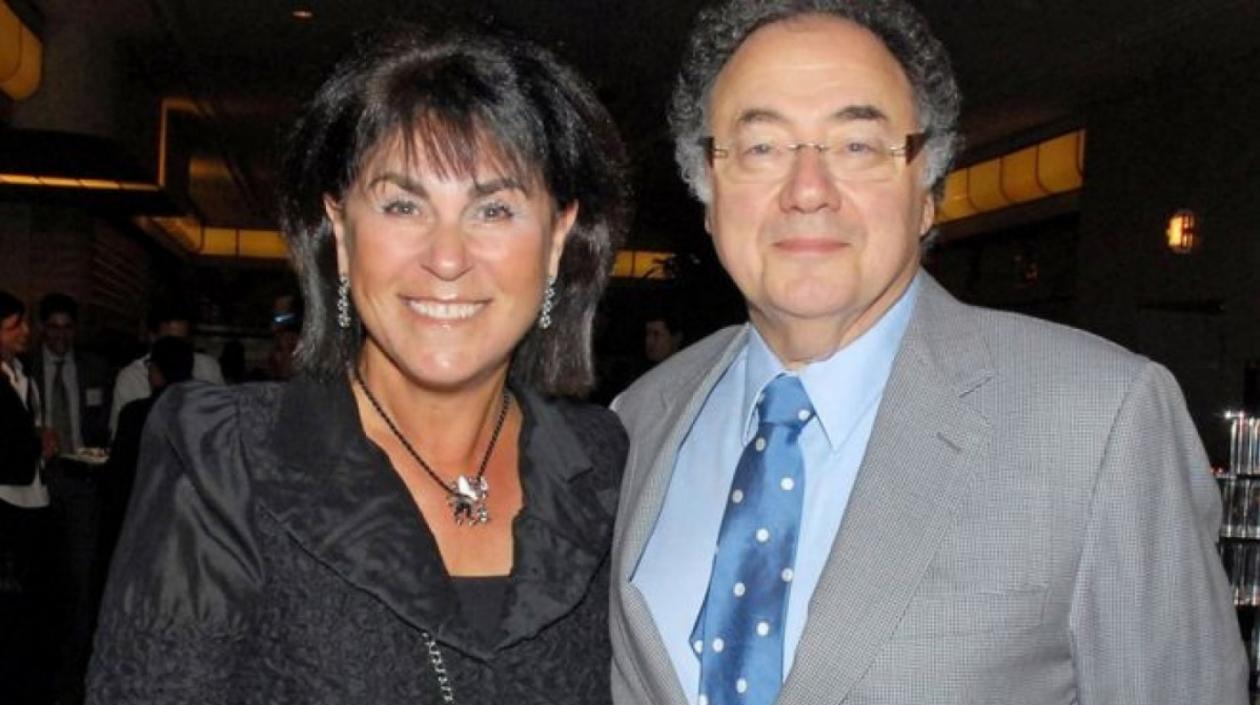  Barry Sherman, y su esposa, Honey, fueron hallados estrangulados en su mansión.