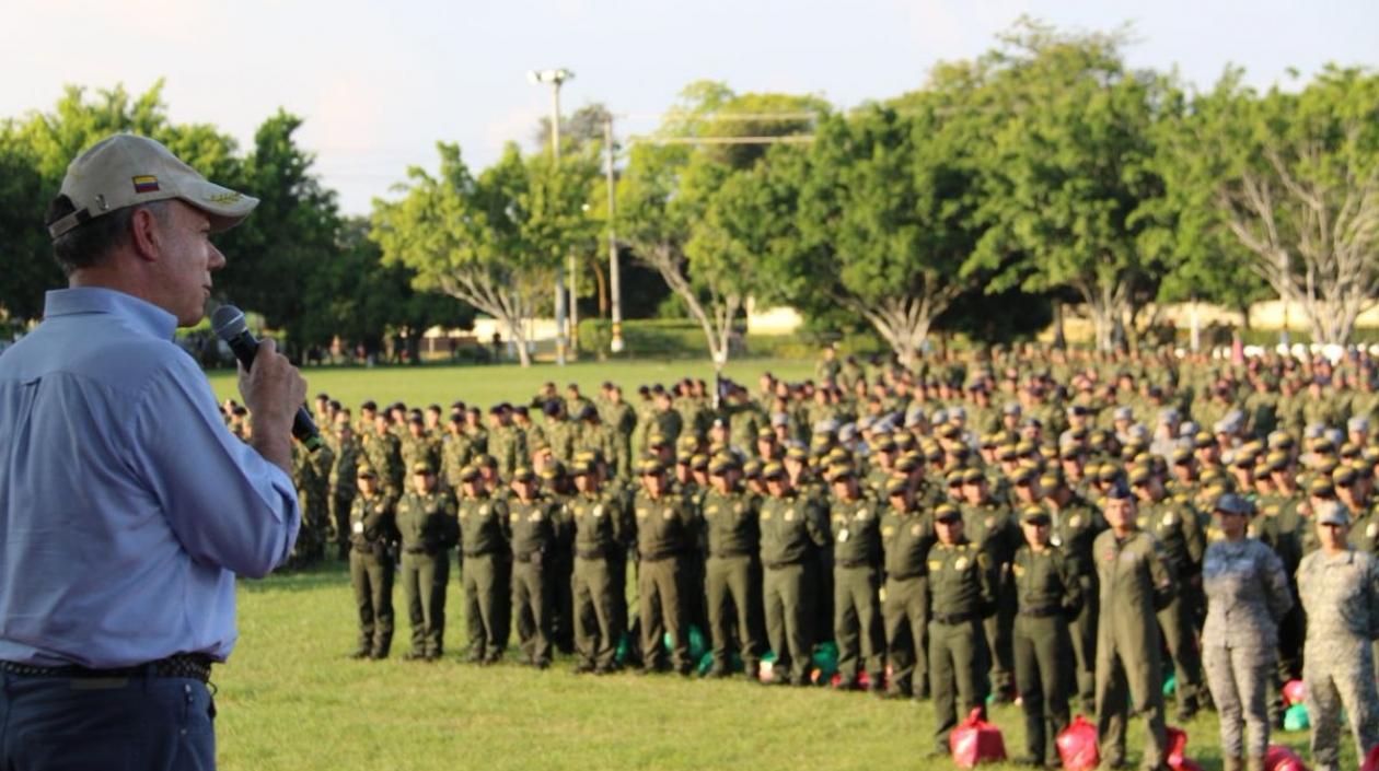 El Presidente Santos durante su saludo navideño.