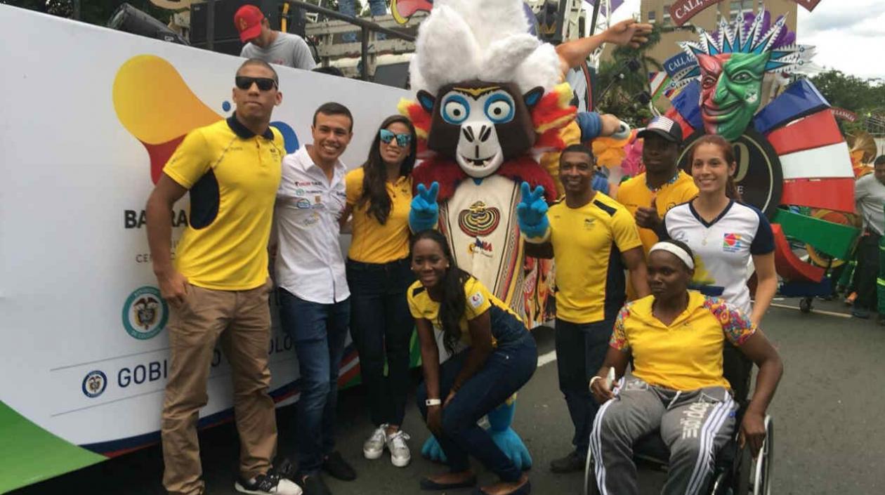 Baqui con los deportistas colombianos.