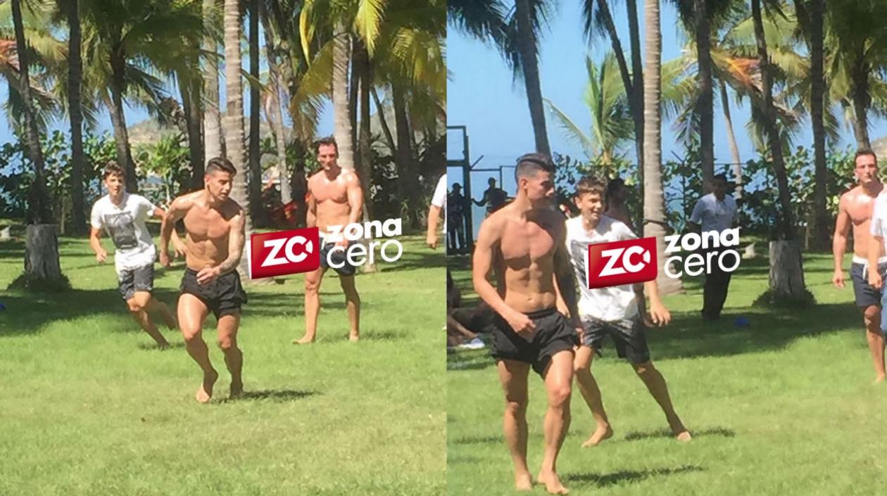 James Rodríguez jugando el amistoso con sus compañeros. 