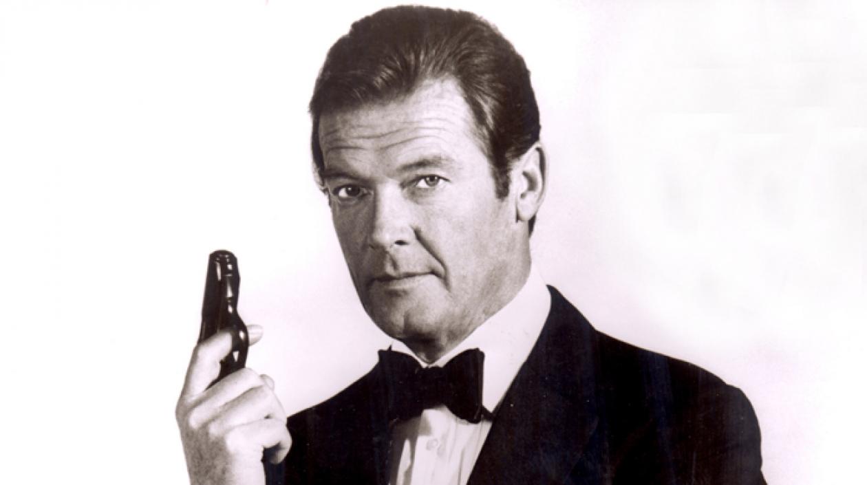 El actor británico Roger Moore.