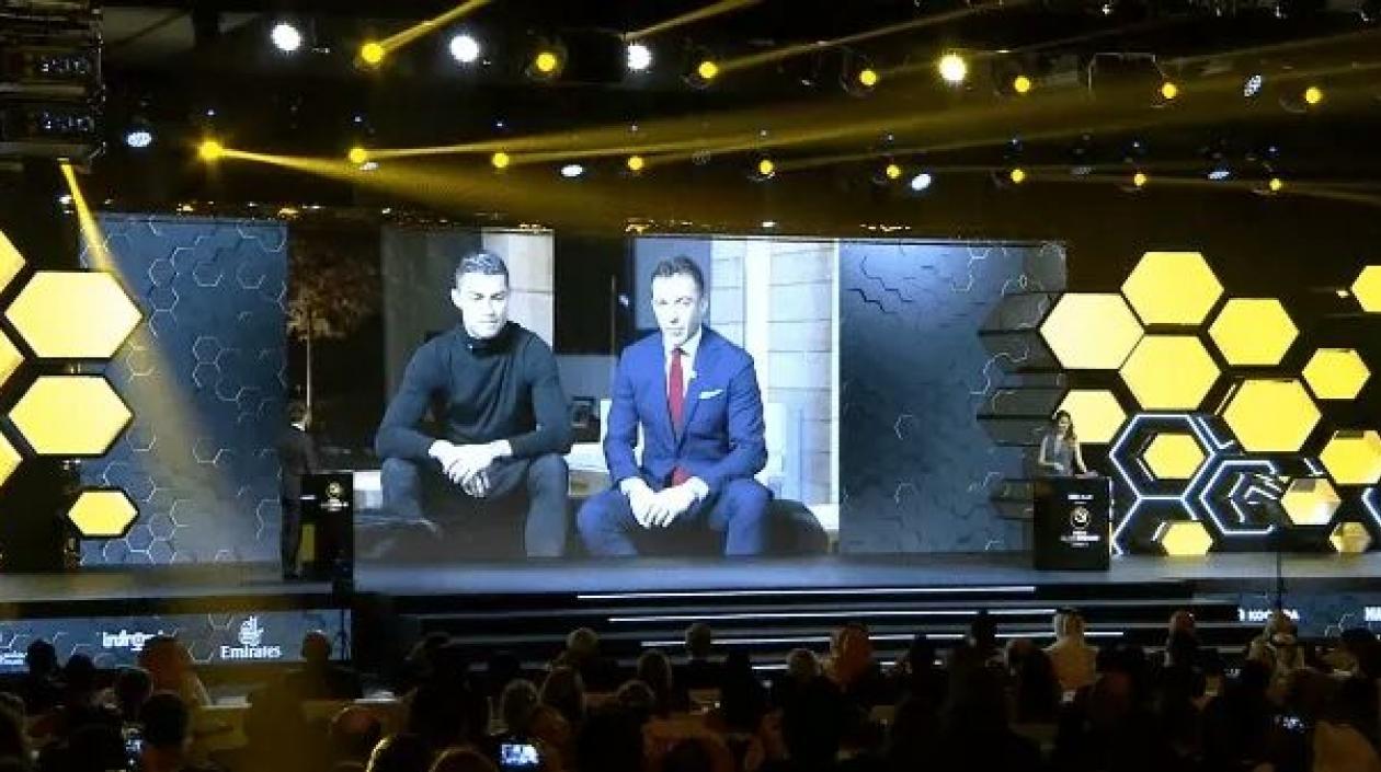 Cristiano mandó un video en compañía de Alessandro Del Piero.