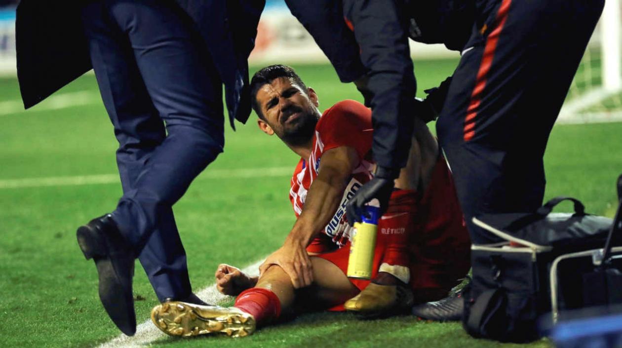 Diego Costa sufrió un duro golpe durante el partido. 