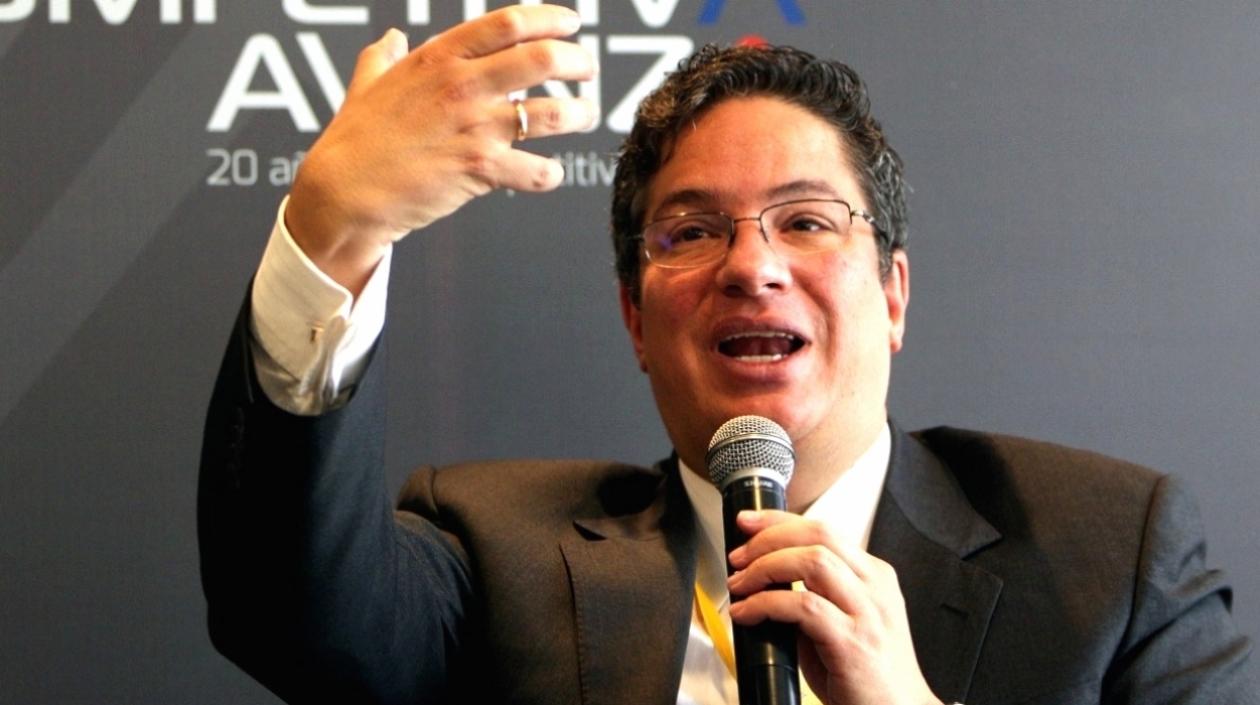 El director de la DIAN, Santiago Rojas.