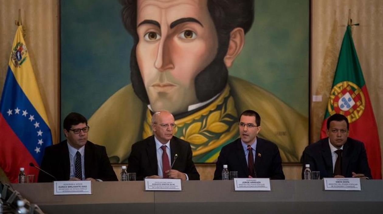 Los representantes de ambos países.