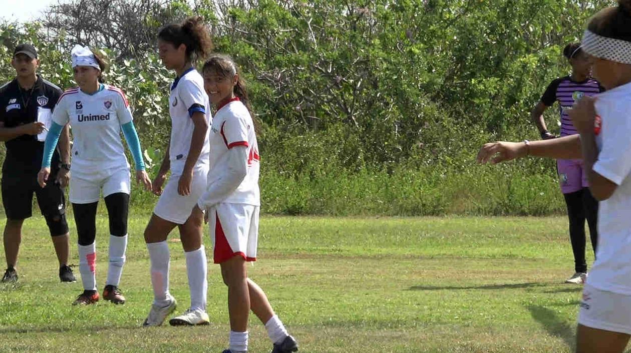 Iranis Centeno, jugadora de las Tiburonas. 