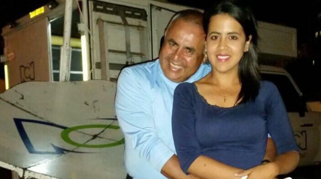 La periodista barranquillera Estefany Rodríguez y su padre Juan Rodríguez.