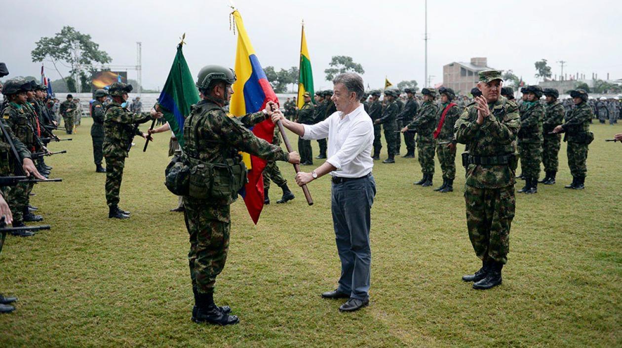 Presidente Santos indicó que los militares harán presencia 24 horas.
