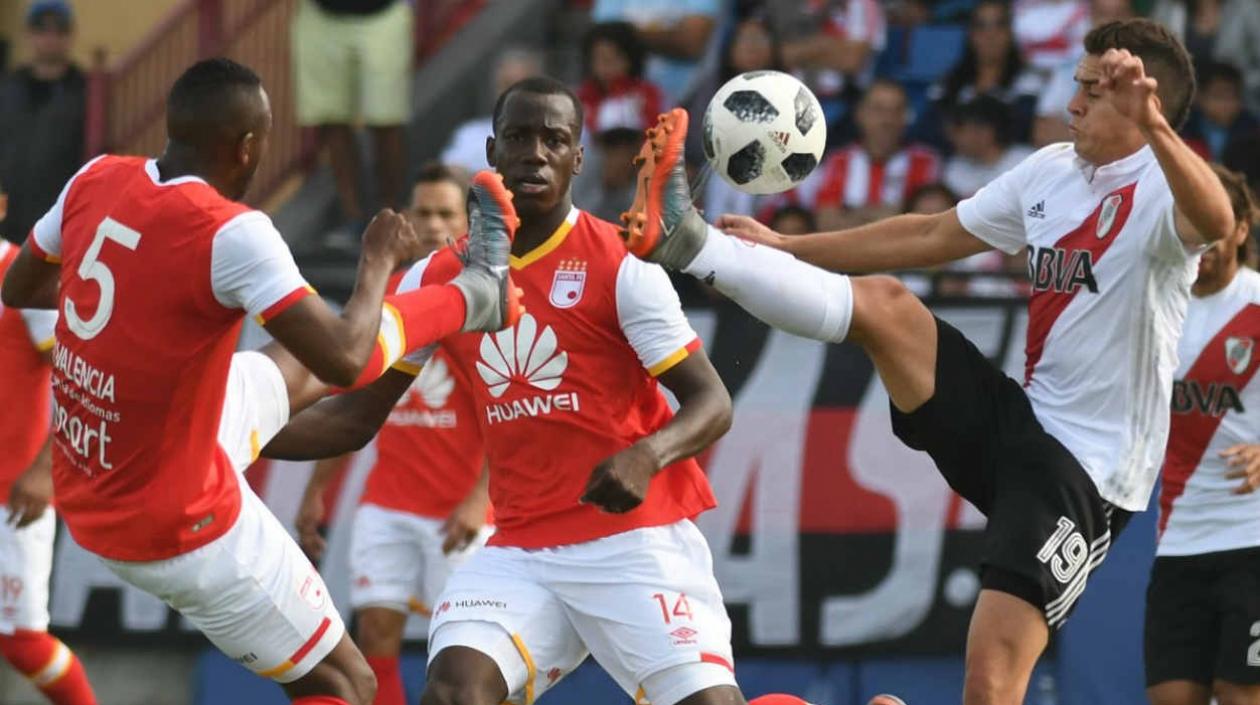 El Santa Fe aprovecha un mejor comienzo y vence por 1-2 al River Plate