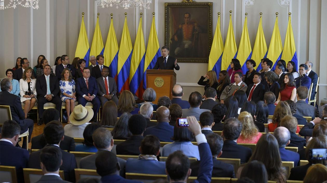 Santos durante posesión de los magistrados de la JEP.
