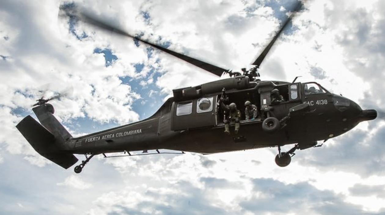 La Fuerza Aérea se unió en el rescate de los cuerpos.