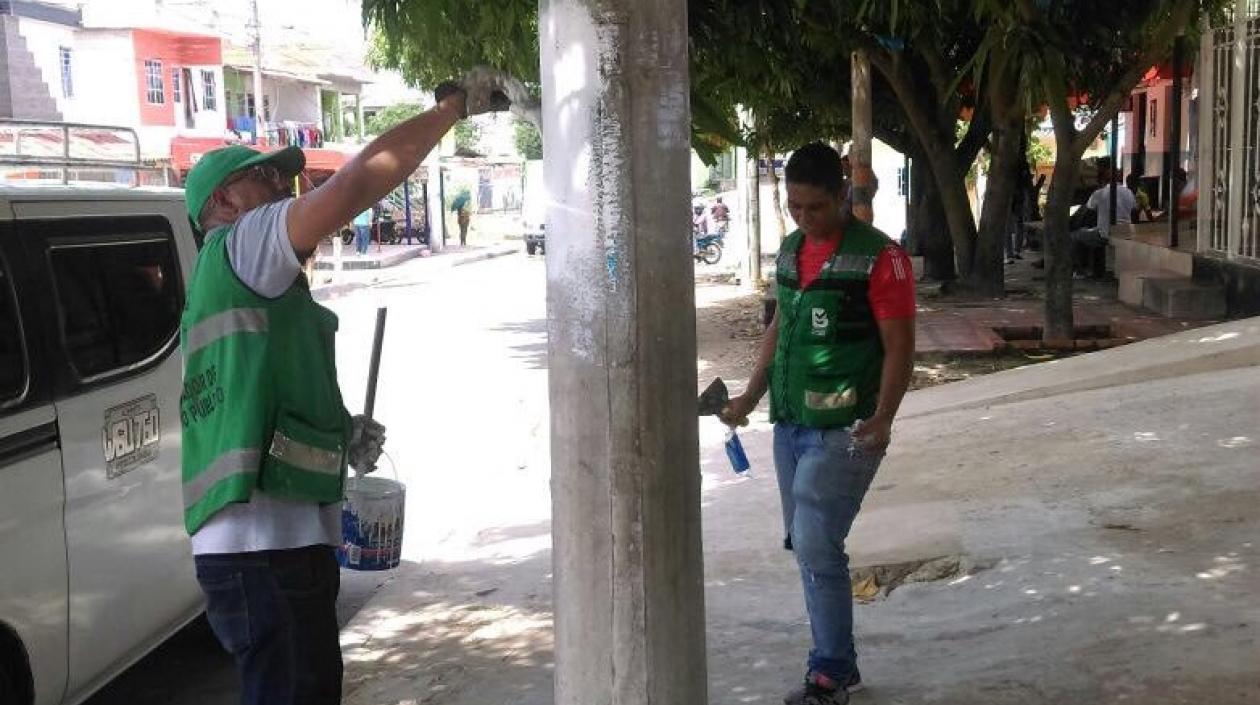La postería es la más apetecida para la invasión publicitaria en elecciones, pese a la labor de Control Urbano por conservarla en buen estado.