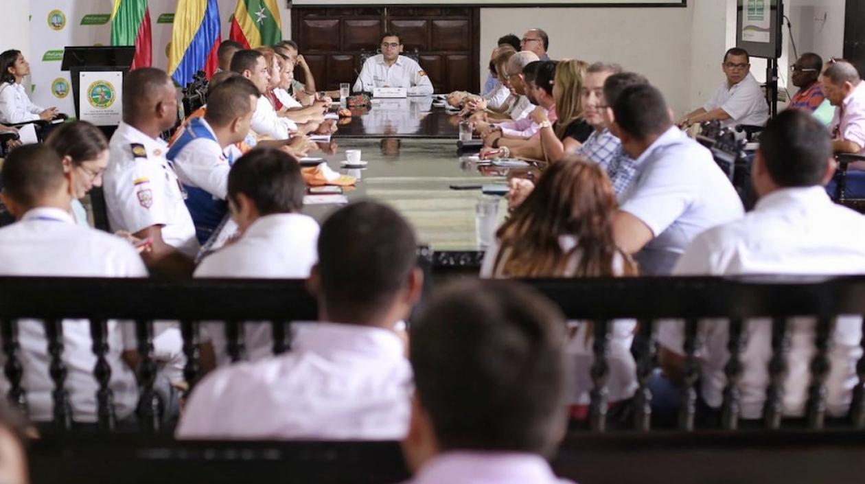 El Alcalde encargado, Sergio Londoño, presidiendo el comité.