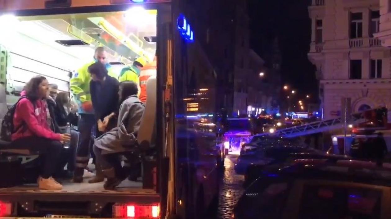 Cuarenta personas fueron evacuadas por el incendio en el hotel.