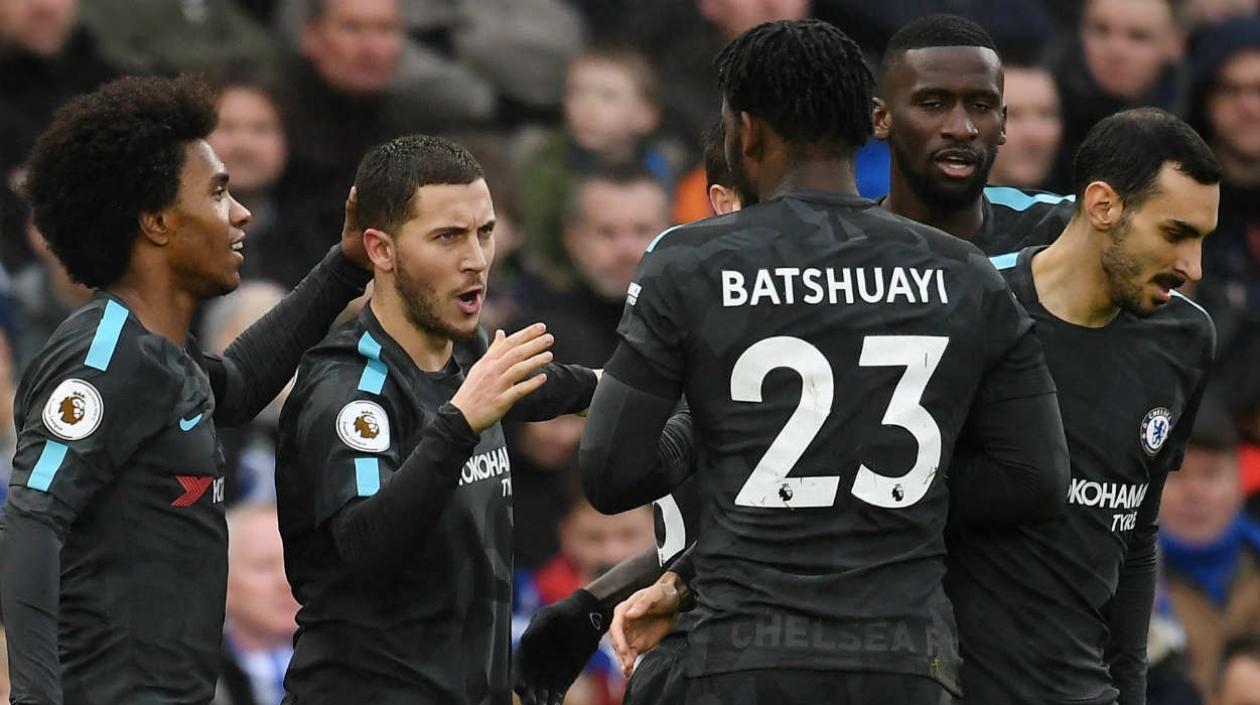 William y Hazard celebran una de las anotaciones. 