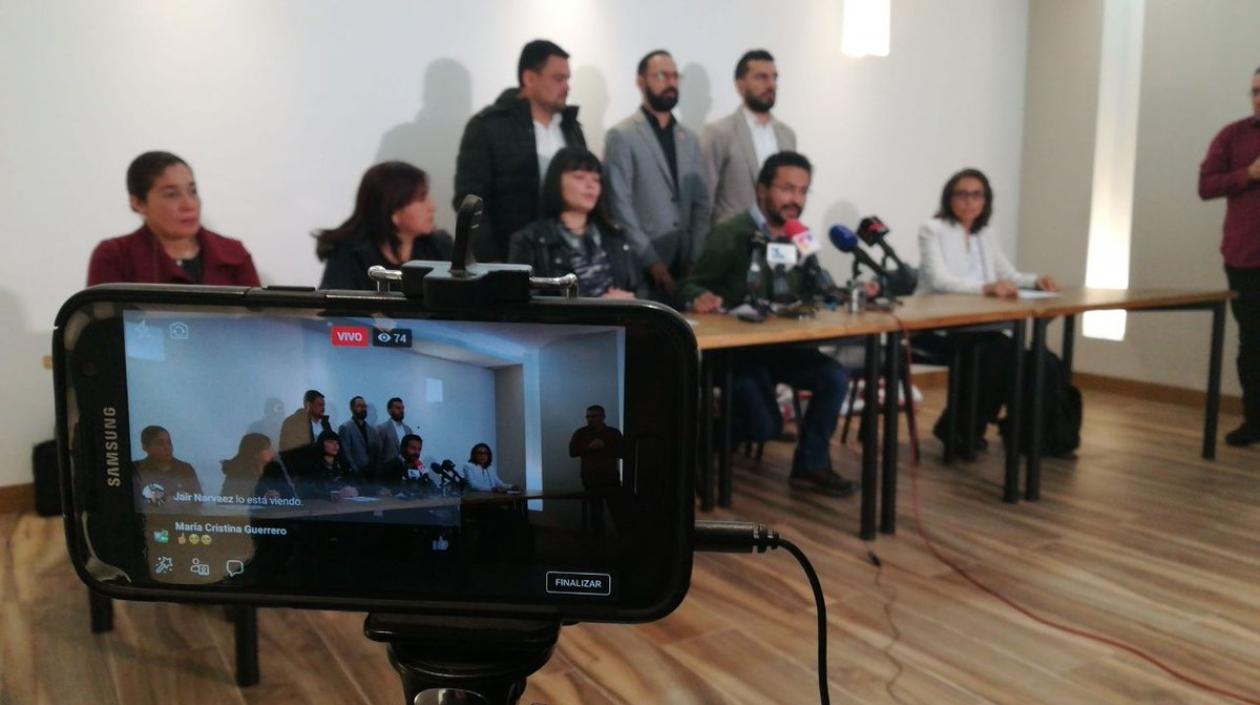 Rueda de prensa en las que las Farc denunciaron agresiones.