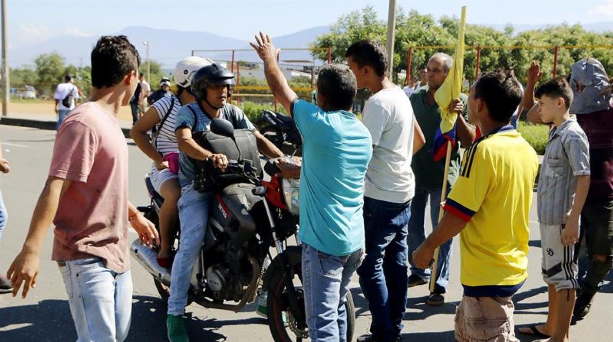  Los habitantes del barrio Sevilla iniciaron ayer una protesta masiva.
