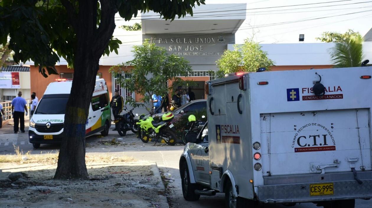 Varios policías están siendo atendidos en el Paso Unión-San José.