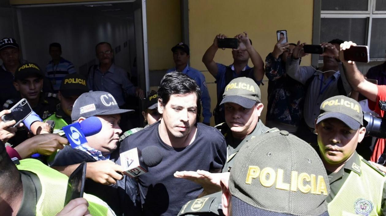 Cristian Bellón saliendo del Centro de Servicios Judiciales.