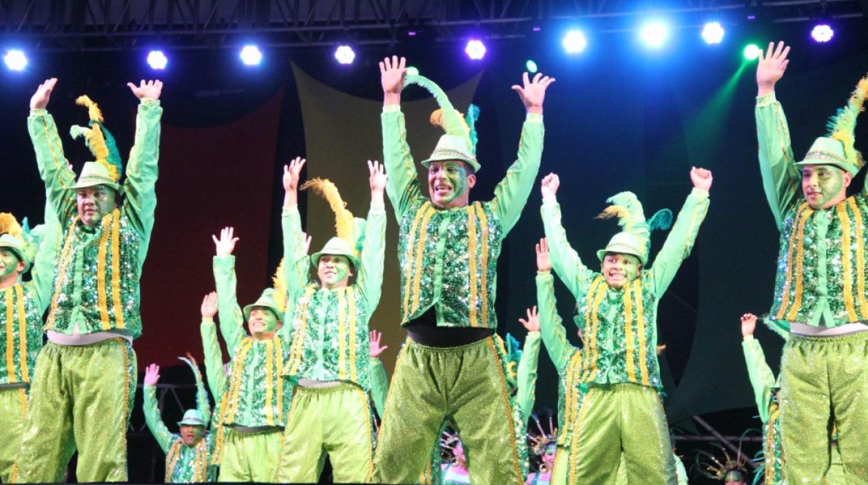 Comparsa Policías en Fanfarria.