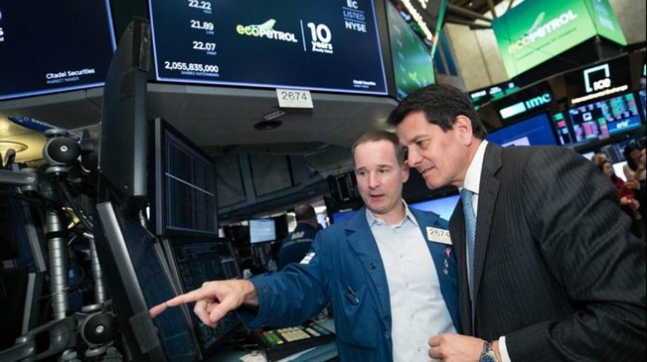 La acción de Ecopetrol tiene un buen desempeño si se compara con las principales petroleras del mundo.