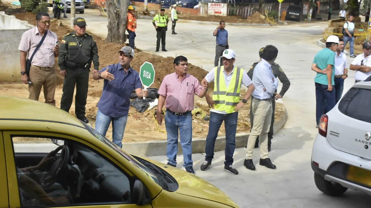 El alcalde Alejandro Char en la apertura de la carrera 50 con 75.