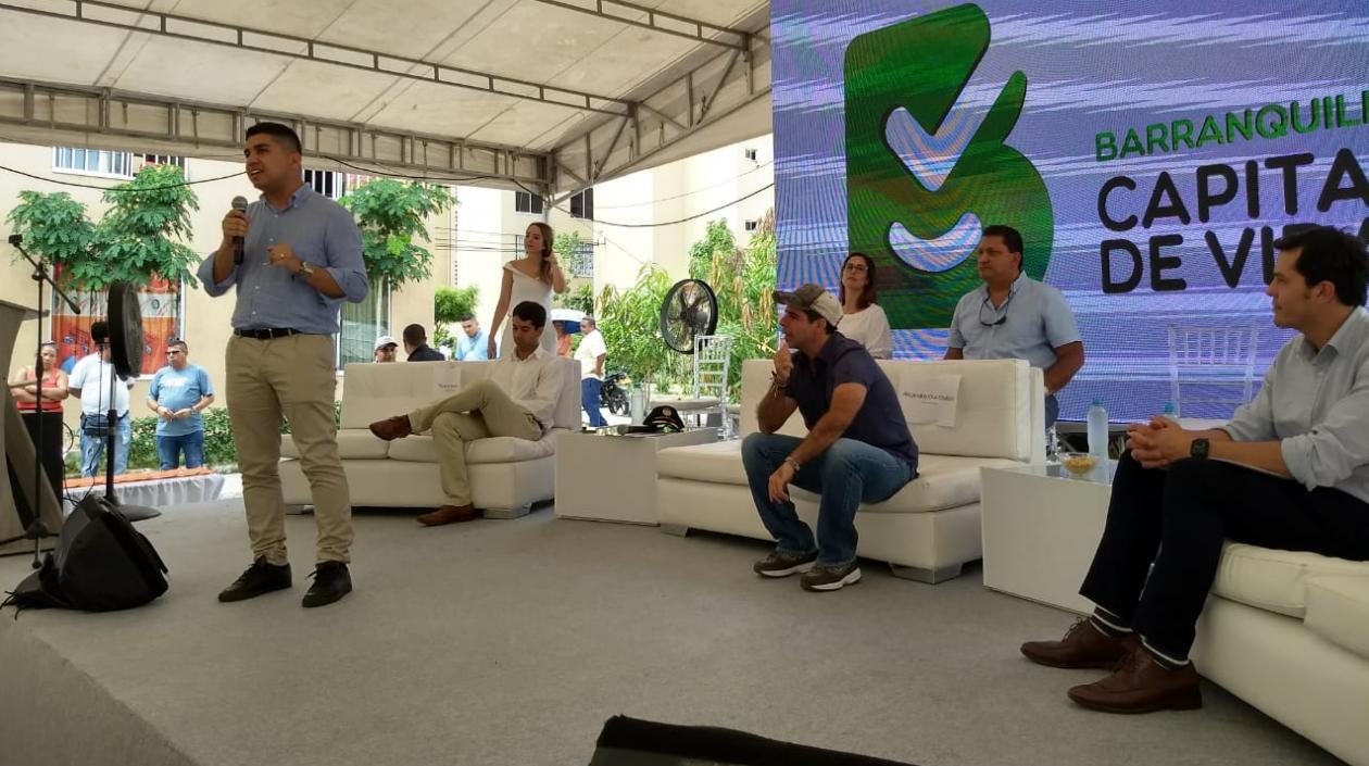 El Ministro de Vivienda, Jonathan Malagón, y el Alcalde Alejandro Char.