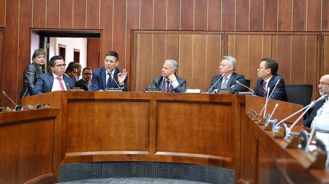 Congresistas de la Comisión III del Senado 