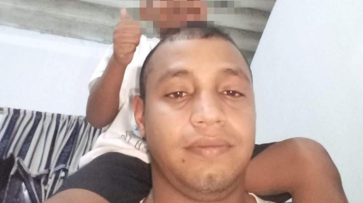  Julio César Caballero Robles hirió a su hijo y luego se suicidó.