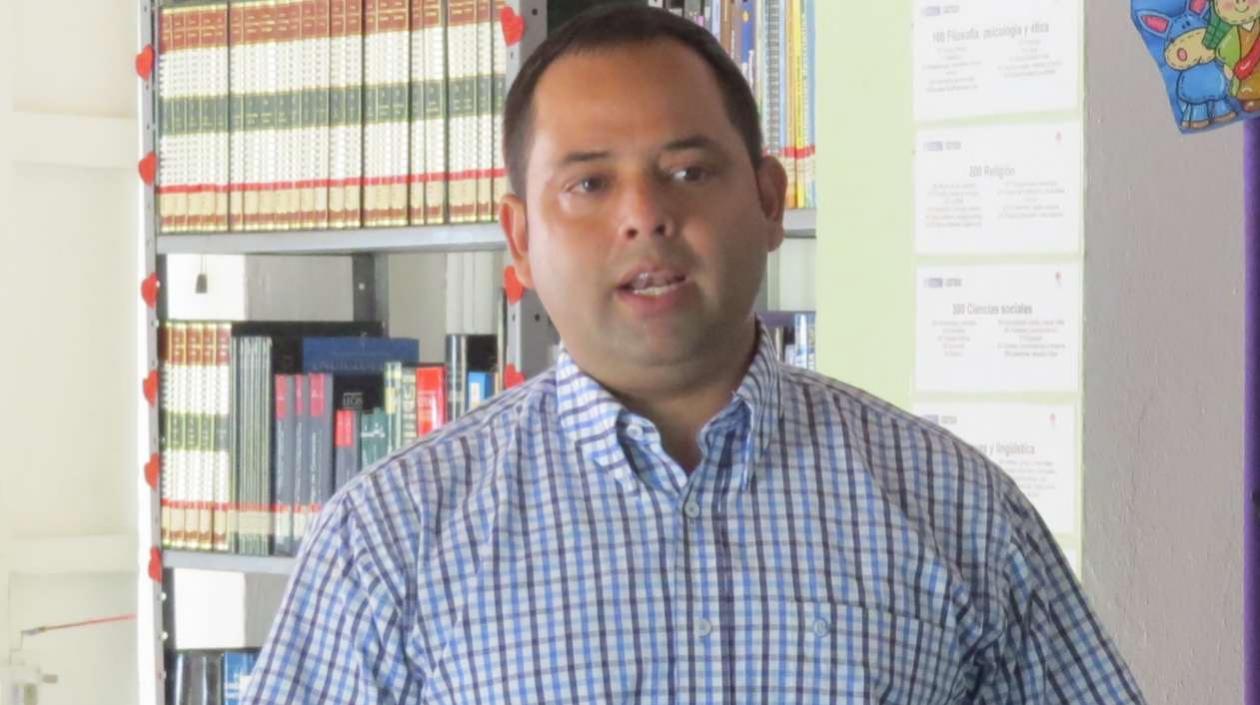 Edwin Contreras confirmó a medios que su hijo no ha sido liberado.