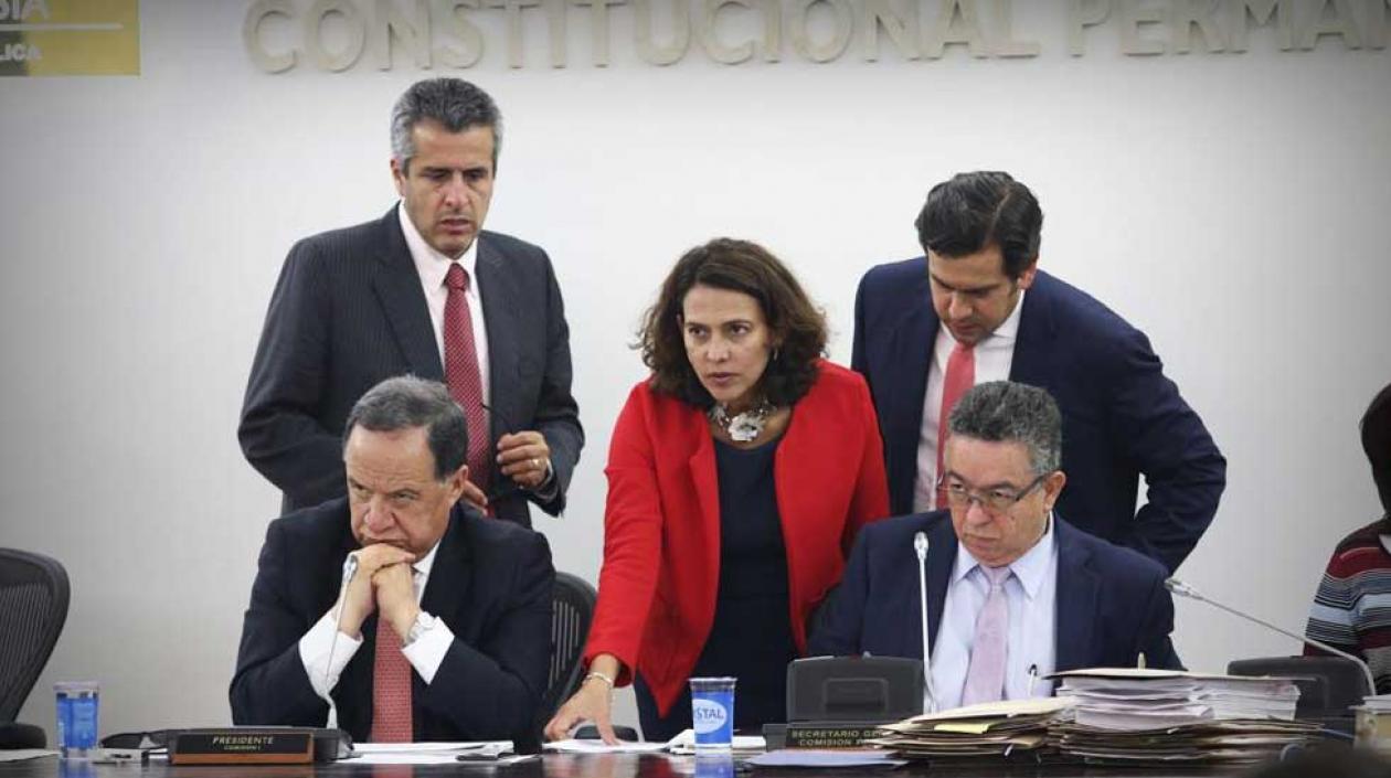 La Comisión Primera del Senado 