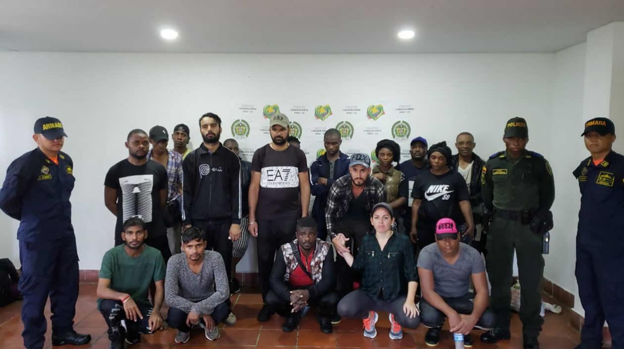 Rescataron a 18 extranjeros migrantes 