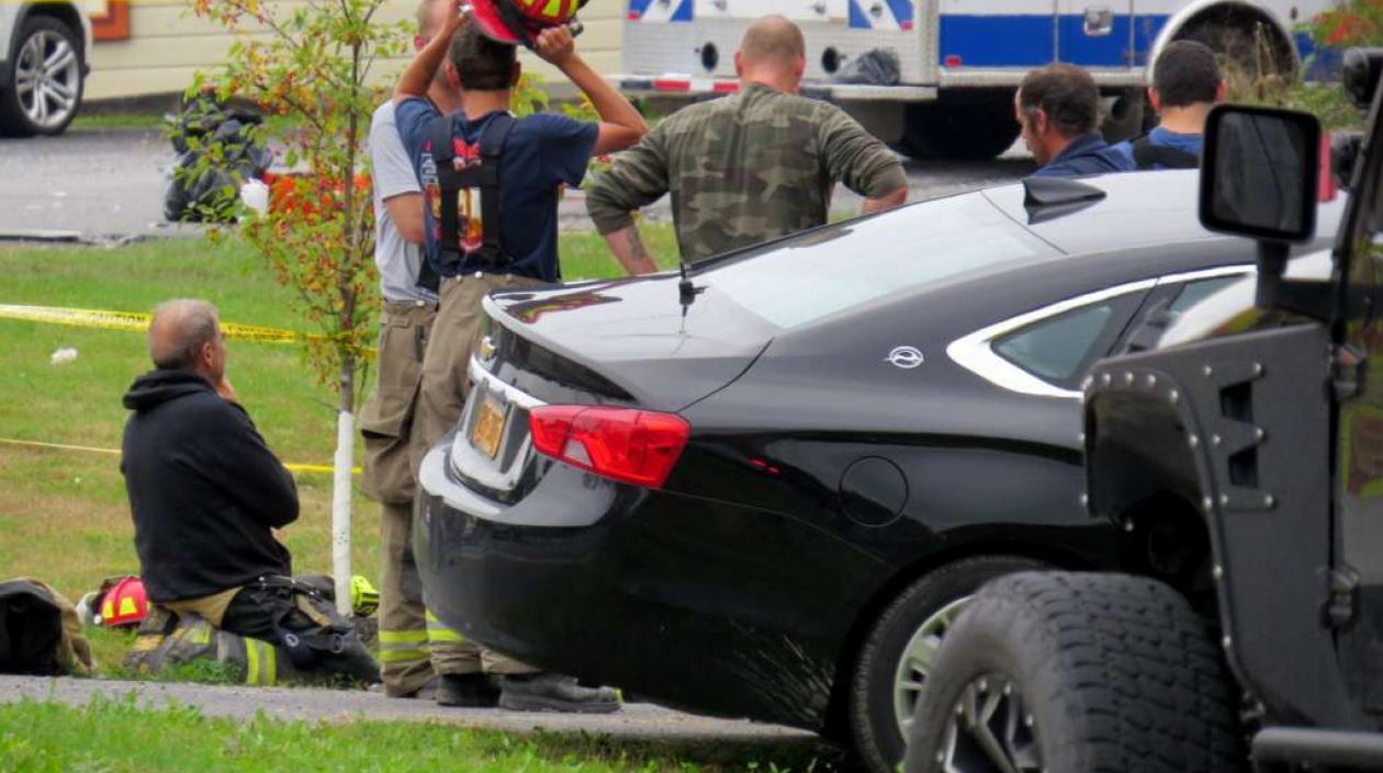 Una colisión entre dos vehículos, entre ellos una limusina que llevaba una fiesta de bodas