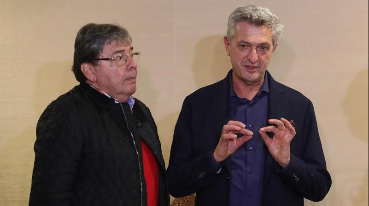 El canciller Carlos Holmes trujillo y el Alto Comisionado de las Naciones Unidas para los Refugiados (ACNUR), Filippo Grandi.