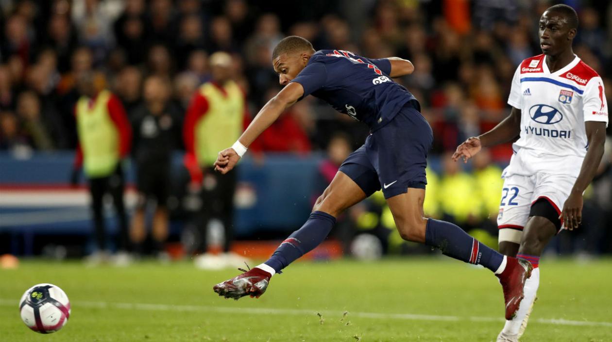 Kylian Mbappe anotó en cuatro oportunidades. 