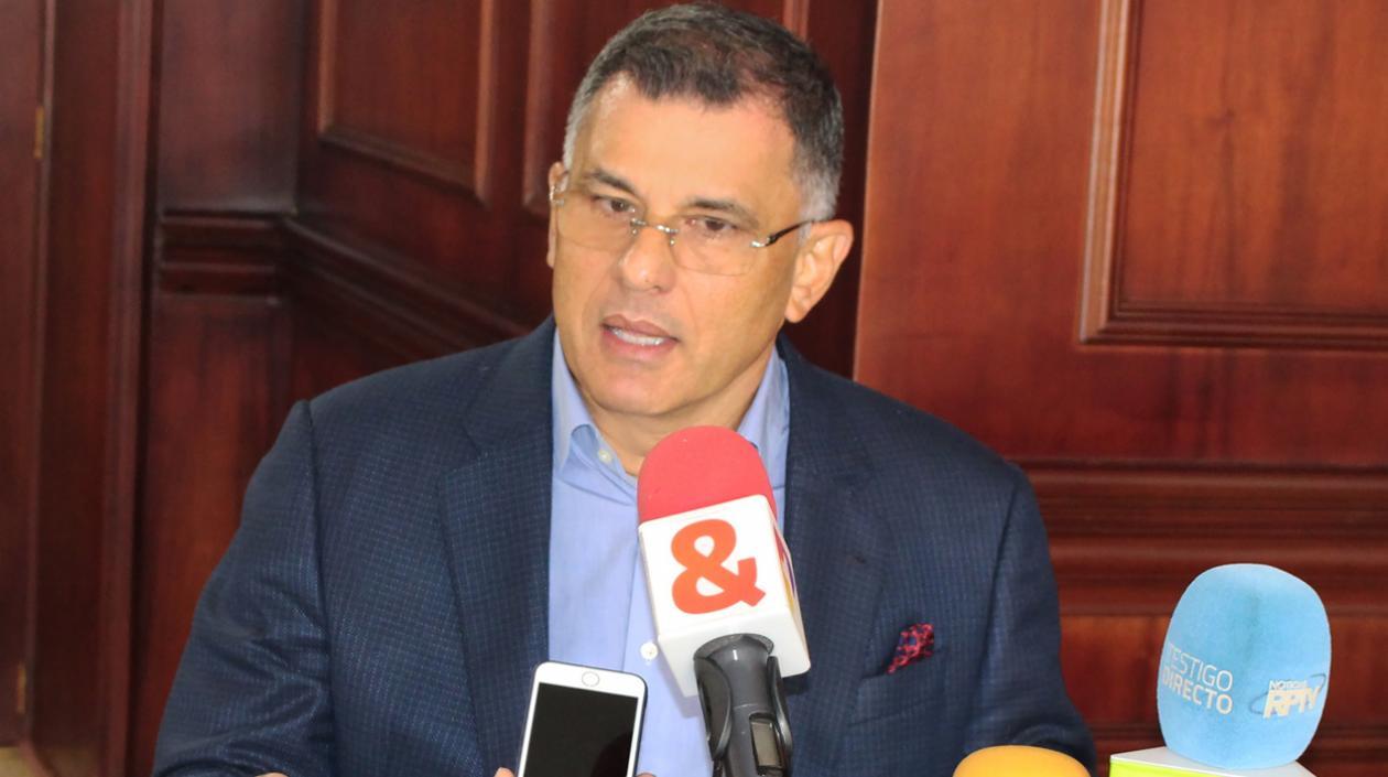 Director del Invima, Julio César Aldana Bula