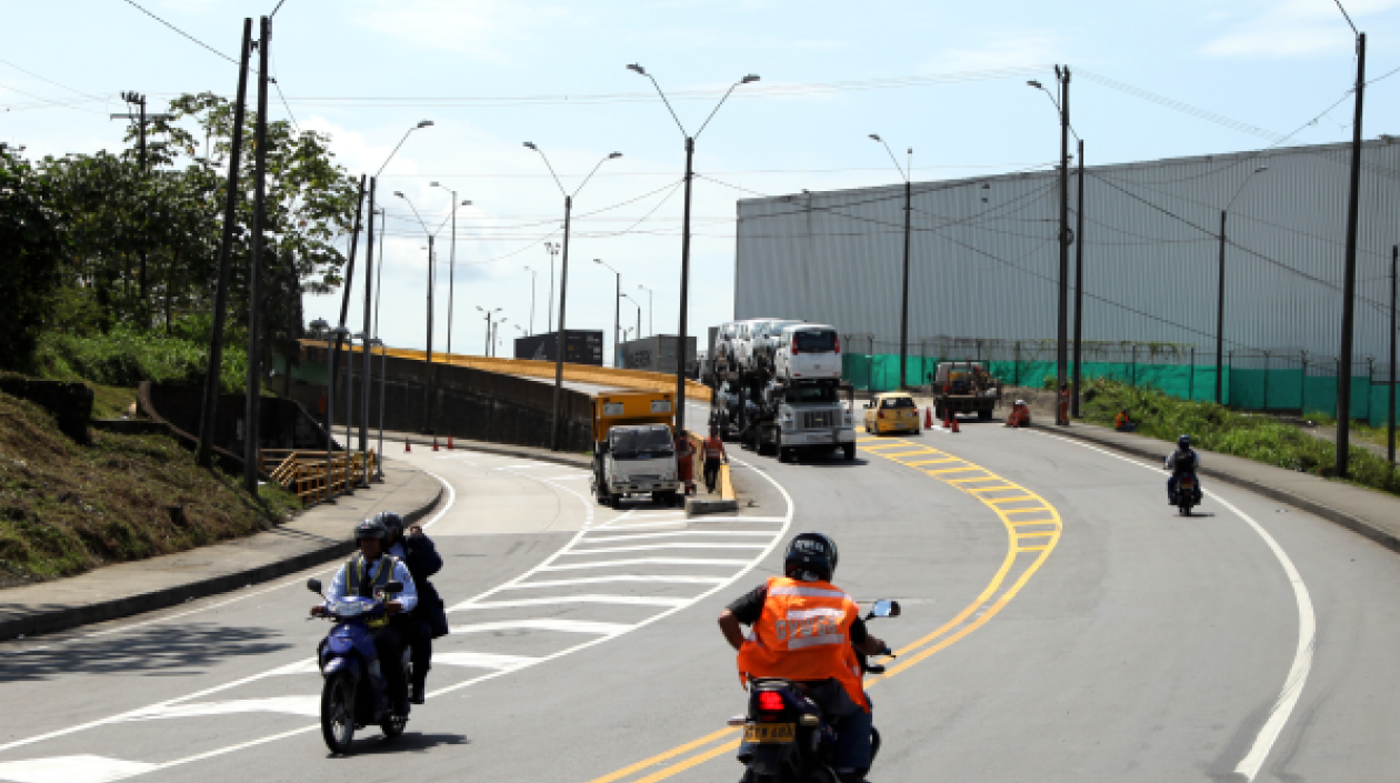 Para el Presidente de la ANI, las motos se benefician de las carreteras de alta especificación y mantenimiento.