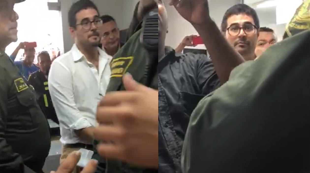 El Secretario de Gobierno, Clemente Fajardo, durante la toma violenta.